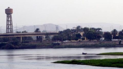تعبير عن أهمية نهر النيل لمصر