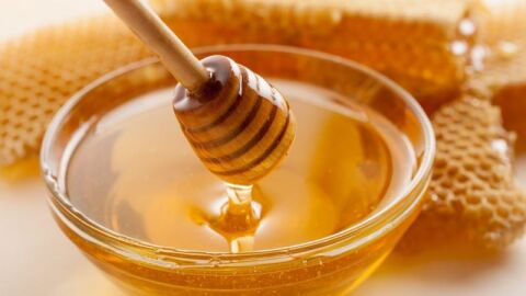فوائد قطرة عسل في السرة
