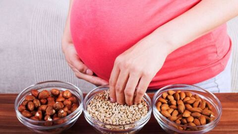 فوائد اللوز للحامل والجنين