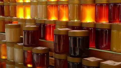 فوائد العسل وغذاء ملكات النحل وحبوب اللقاح