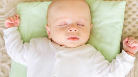 أفضل وضعية لنوم الرضيع
