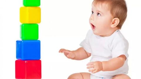مراحل تطور اللغة عند الطفل