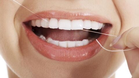طريقة استخدام خيط الأسنان