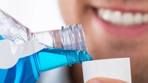 فوائد غسول الفم للأسنان - فيديو