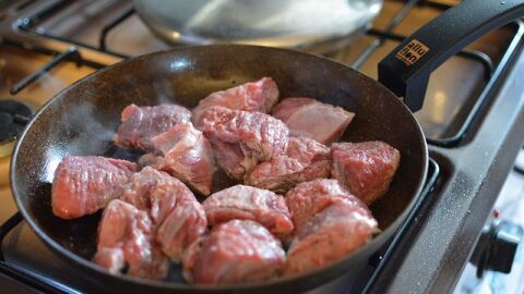 أطباق بقطع اللحم