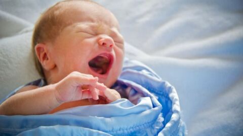 الفطريات في فم الطفل الرضيع