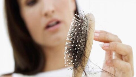 طرق معالجة سقوط الشعر