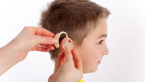 ضعف السمع عند الأطفال وعلاجه