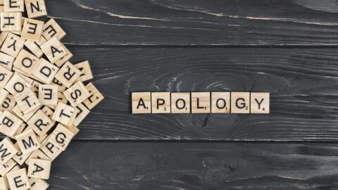 كيف أعتذر لصديق