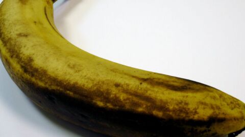 كيف أحافظ على الموز من السواد
