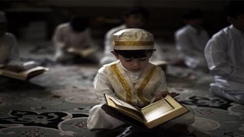 كيف أعلم طفلي القرآن