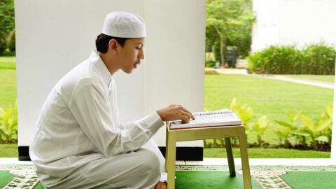 كيف نتعامل مع القرآن العظيم