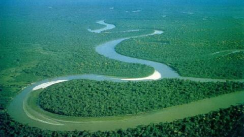 كم طول نهر النيل