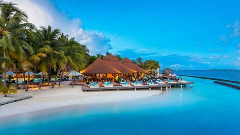 كم يبلغ عدد جزر المالديف
