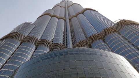 كم طابق في برج خليفة