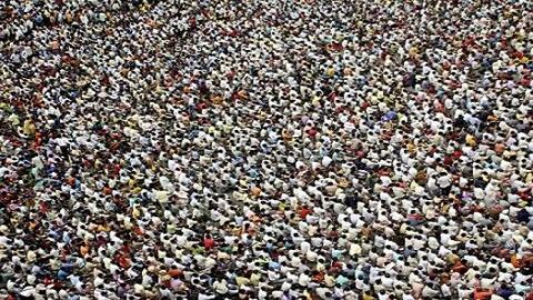 كم يبلغ عدد سكان الهند