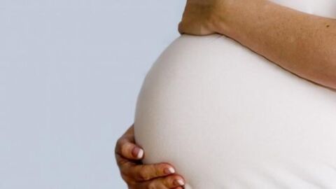 كم يكون وزن الجنين في الشهر الرابع