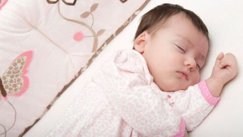 كيف أضبط نوم طفلي الرضيع