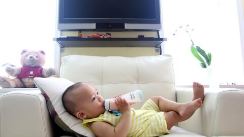 كيفية اختيار الحليب الصناعي للطفل