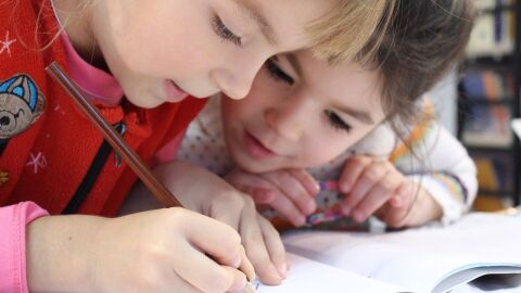 كيفية تنمية موهبة الرسم عند الأطفال
