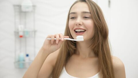 كيفية التخلص من رائحة الثوم من الفم