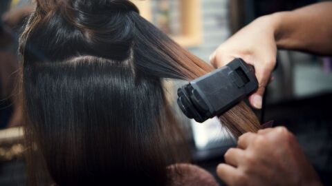 كيفية الحصول على شعر ناعم دون سشوار