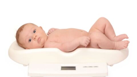 كيف يزيد وزن الطفل الرضيع