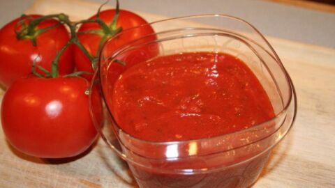 كيفية عمل صلصة الطماطم وتخزينها