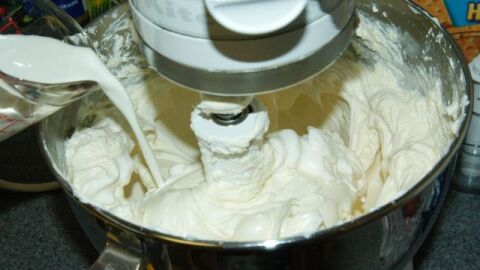 كيفية صنع كريمة الكيك