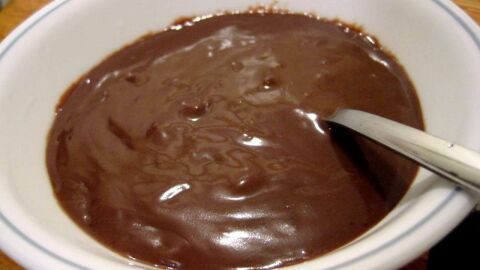 طريقة عمل صوص الشوكولاتة للتورتة