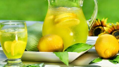 طريقة عمل عصير الليمون المركز