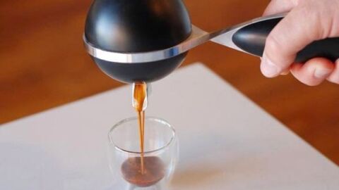 طريقة عمل القهوة الإسبرسو يدوياً