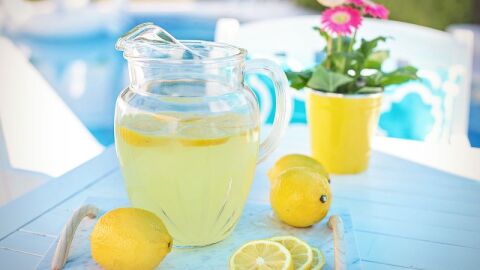 طريقة عمل عصير الليمون في الخلاط