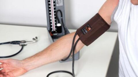 كيفية قياس ضغط الدم بجهاز الزئبق