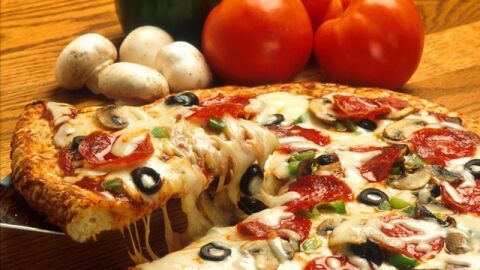 كيفية تحضير بيتزا إيطالية