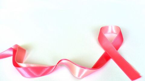 كيفية التعرف على سرطان الثدي