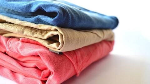 كيفية إزالة رائحة الرطوبة من الملابس