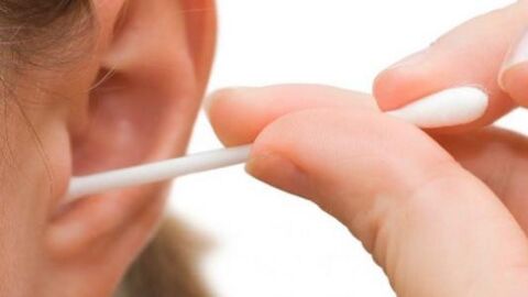طريقة إزالة الشمع من الأذن