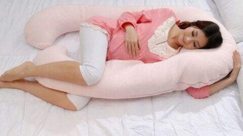 طريقة النوم للمرأة الحامل