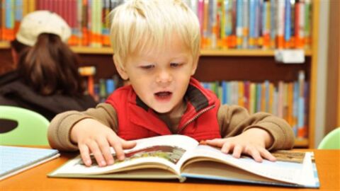 كيفية تعليم القراءة للأطفال