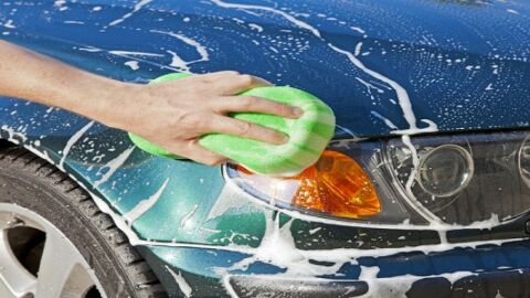 طريقة غسل السيارة