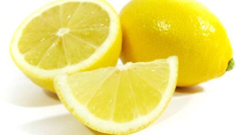 أضرار الليمون على المعدة