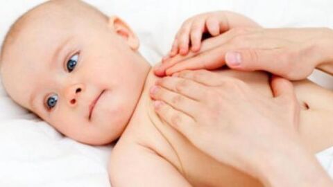طرق علاج مغص الأطفال حديثي الولادة