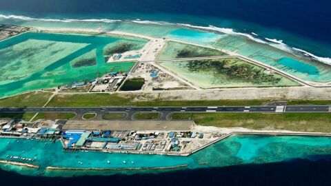 اسم مطار جزر المالديف