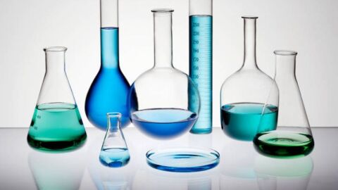 بحث عن الكيمياء والمادة