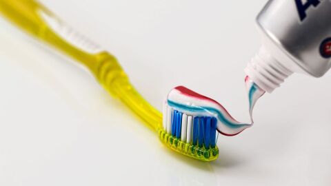 حكم استخدام معجون الأسنان أثناء الصيام