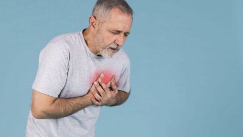 أعراض الإصابة بجلطة القلب