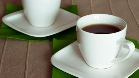 فوائد شرب كوب من الشاي الأخضر يومياً
