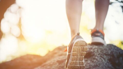 فوائد رياضة المشي لشد الجسم