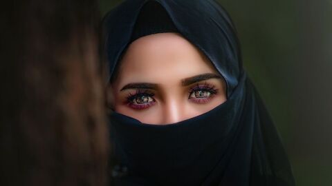 صفات المرأة الجميلة عند العرب قديماً